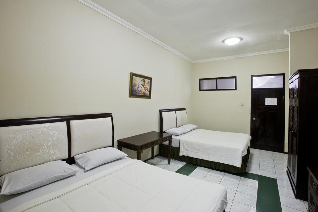 Hotel Galuh Anindita Yogyakarta Exterior foto